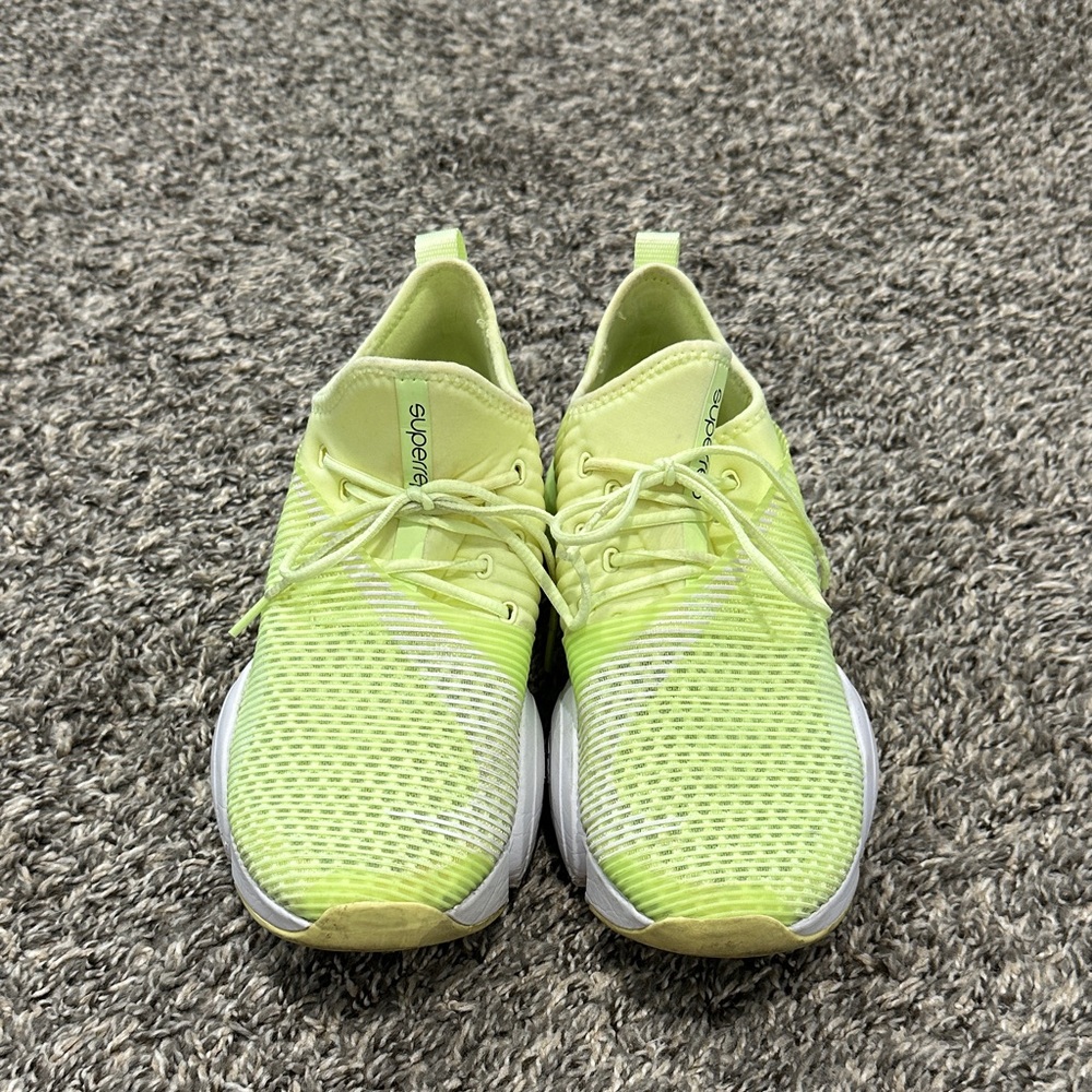 Nike Women's Neon Yellow Superrep